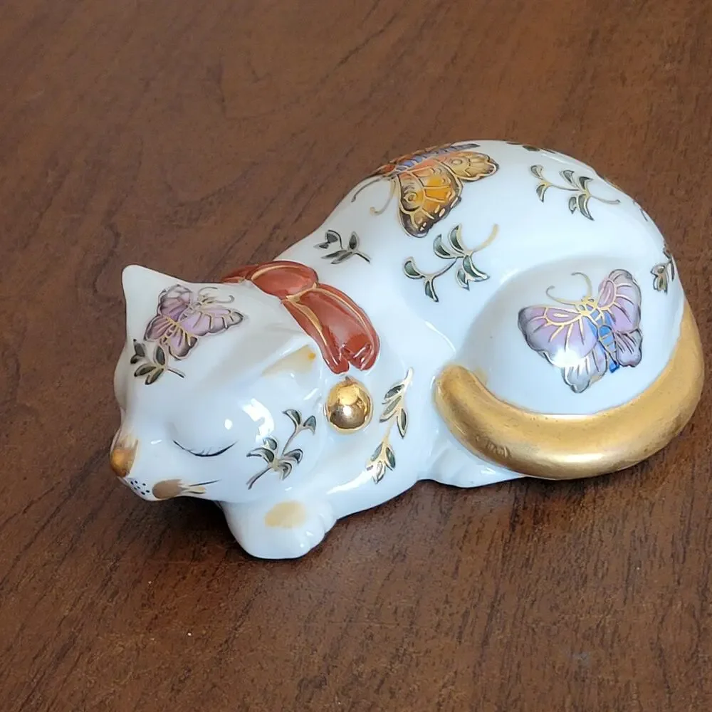 Vintage Takahashi San Francisco Cho Cho sleeping cat figurine
